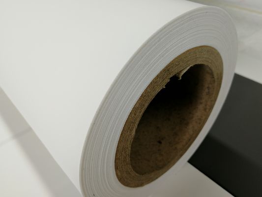 Υγειονομικό πετσετών 20GSM ελαφρύ μη υφαμένο ύφασμα ταινιών PE αναπνεύσιμο